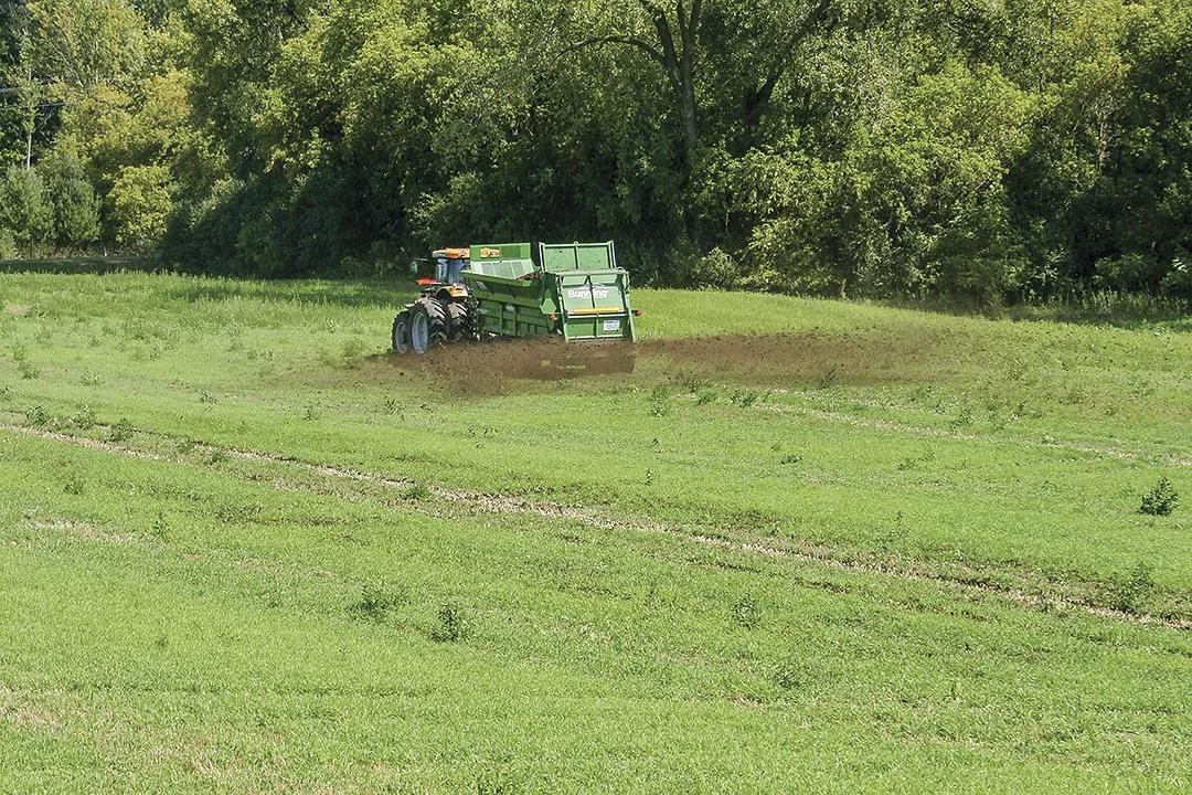 56537-boylen-manure-pasture.jpg