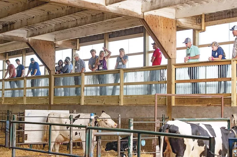 56674-devaney-boadwine-Farms-platform.jpg 56674-devaney-boadwine-Farms-platform.jpg