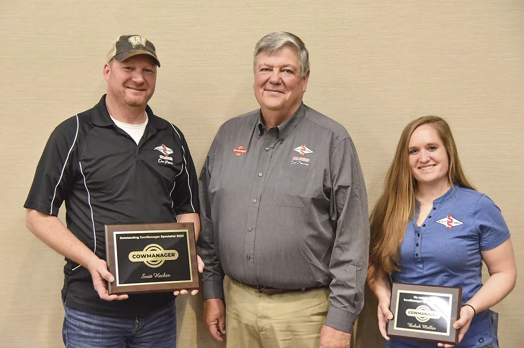 57722-cooley-cowmanager-awards.jpg