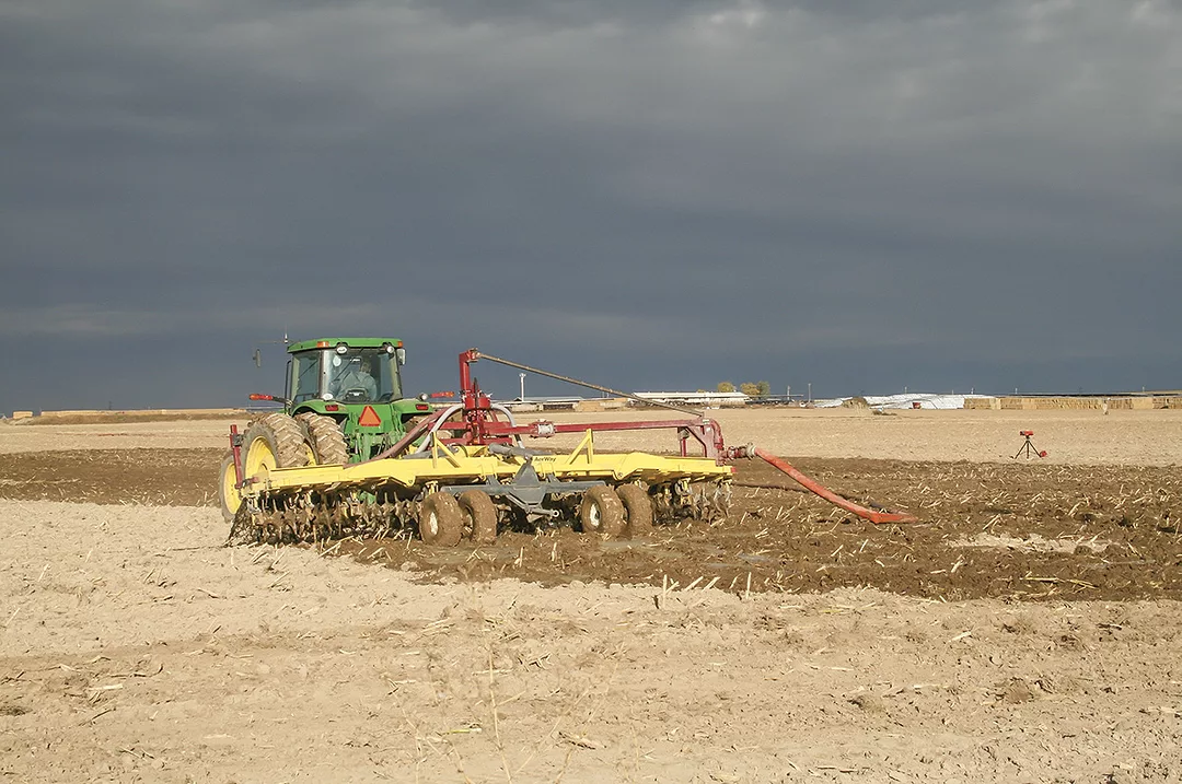 58905-dresbach-manure.jpg