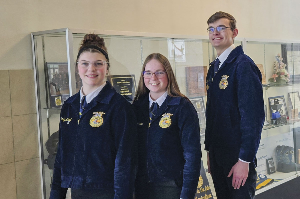 61273-nelson-ffaofficers.jpg