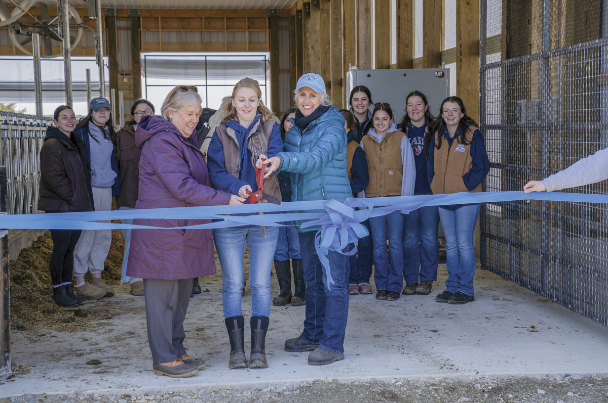 61756-devaney-Ribbon-cutting.jpg