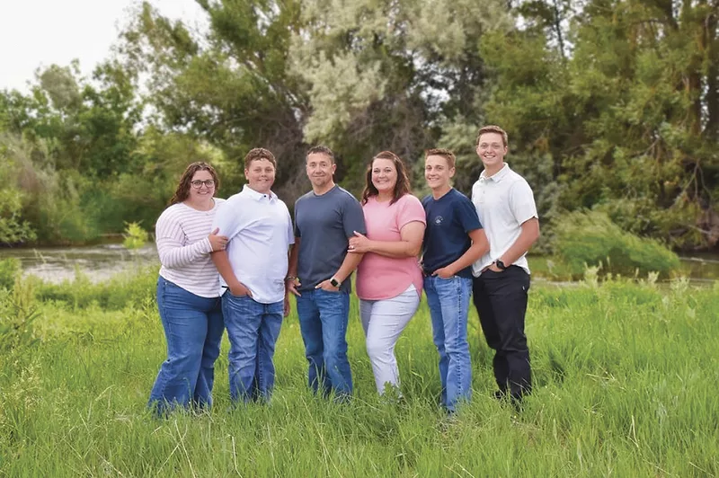 62042-pierce-bingham-family.jpg 62042-pierce-bingham-family.jpg