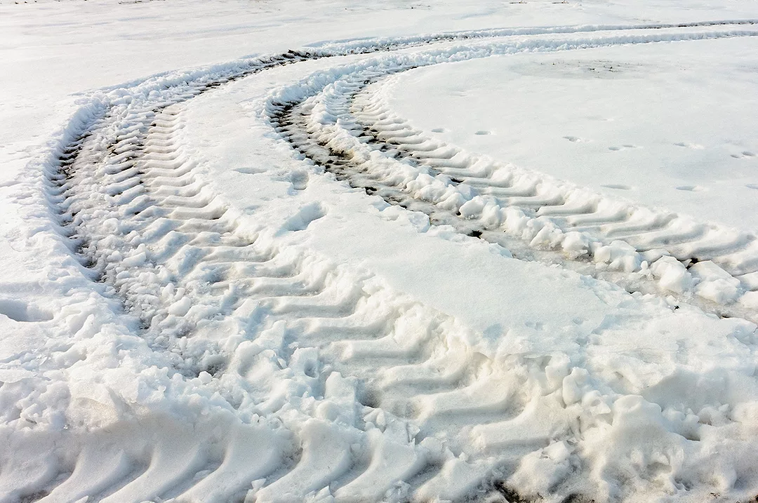 62403-jones-tiresandsnow.jpg