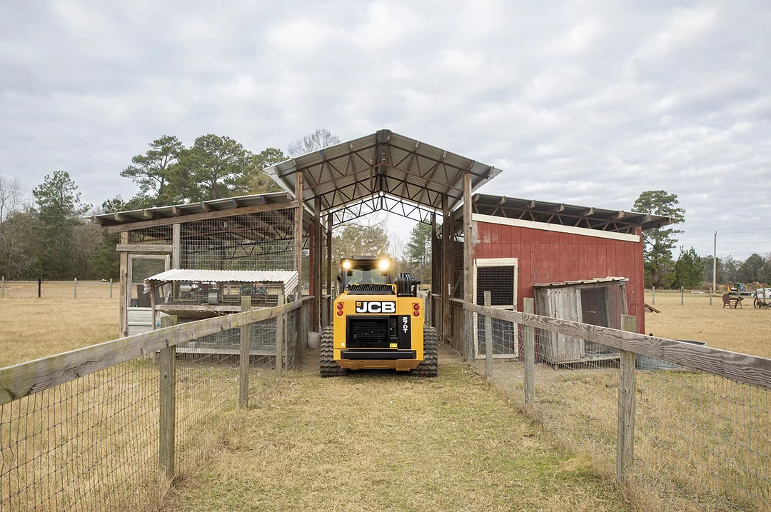 62412-ullyott-270T-Chicken-Coop-Small-Farm.jpg