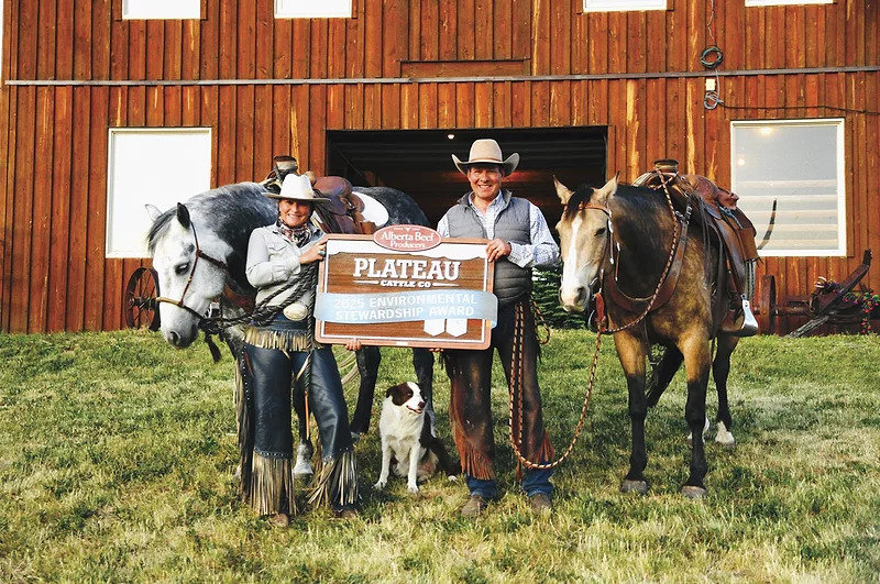 62569-thomas-Plateau-Cattle-Co-Alberta-Beef-Producers.jpg 62569-thomas-Plateau-Cattle-Co-Alberta-Beef-Producers.jpg