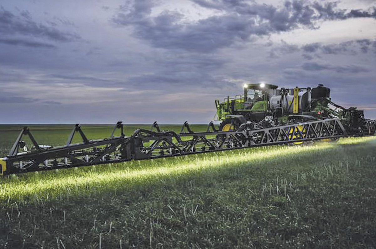 62853-NP-John-Deere-sprayer.jpg