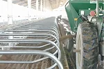 63455-schrift-MCLF-Sand-in-freestalls.jpg