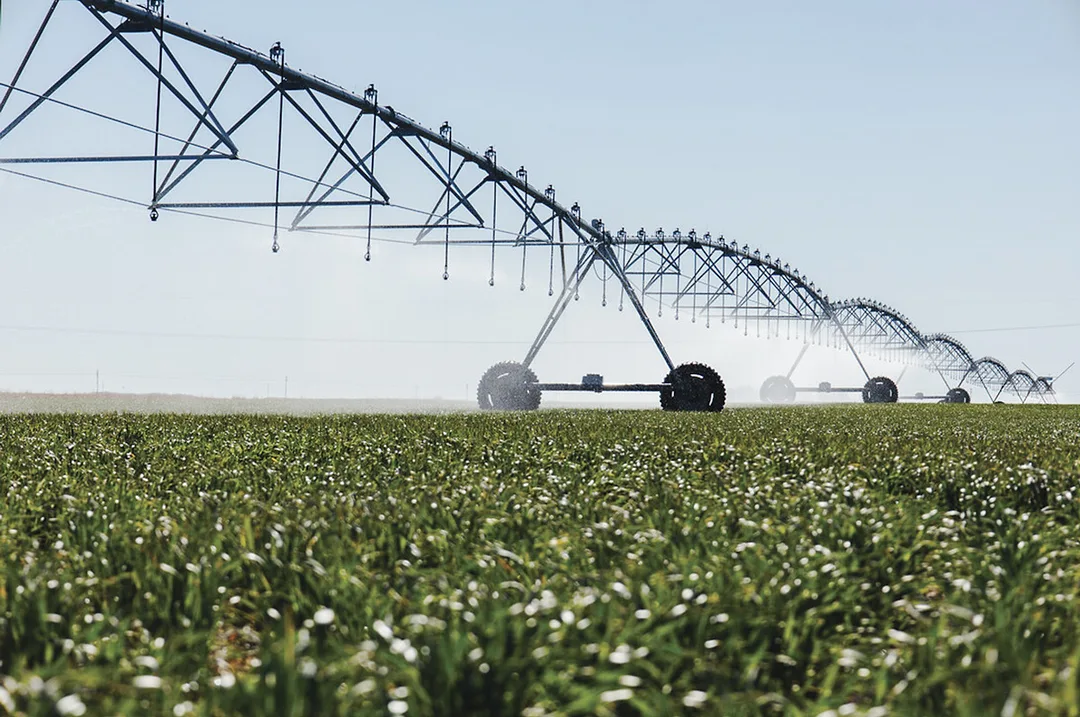 63713-NP-Irrigation-Pivot-Grant-2.jpg