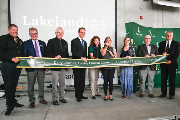 Lakeland College ribboncutting