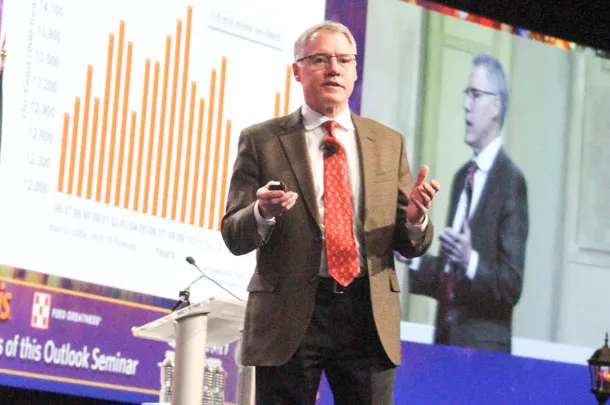Randy Blach speaking at CattleFax outlook seminar