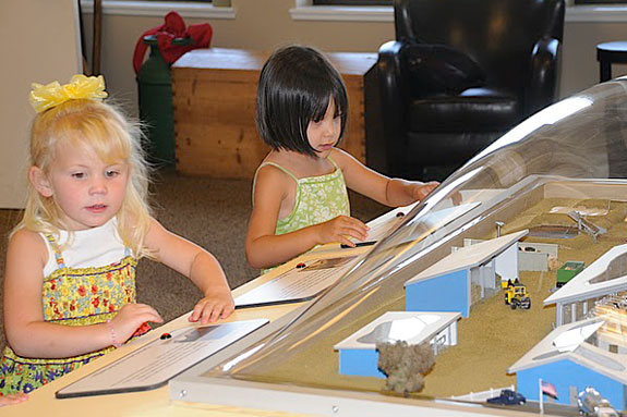 062810_hilmar_girls