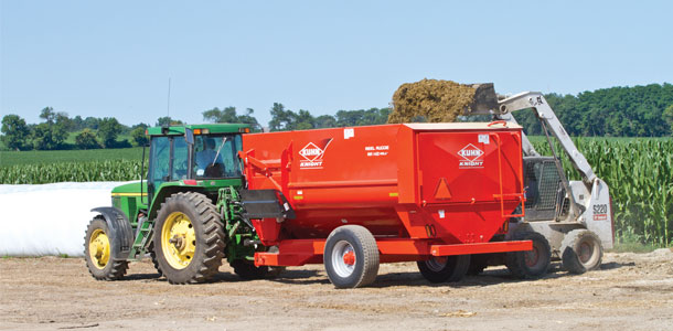 Kuhn Rotary Reel Mixer