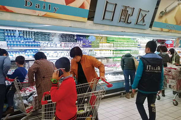 Larger Chinese grocery stores offer consumers much more milk products
