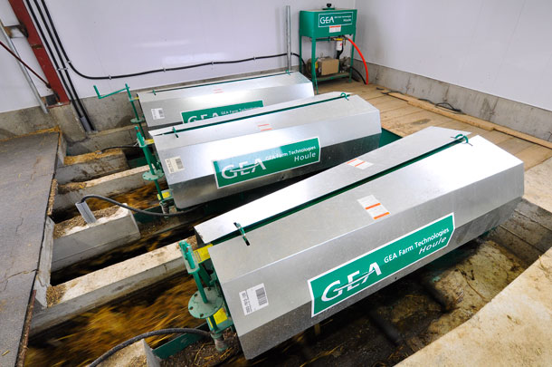 GEA triple manure gutter cleaner drive unit