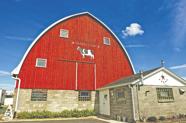 Majestic Crossing Dairy Barn