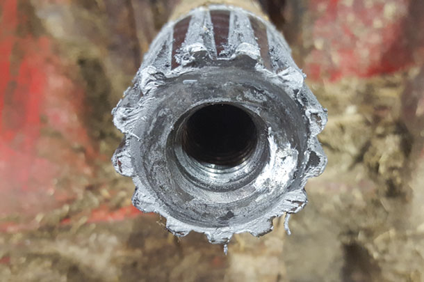 The shaft is straight and the splines are cut in a taper.