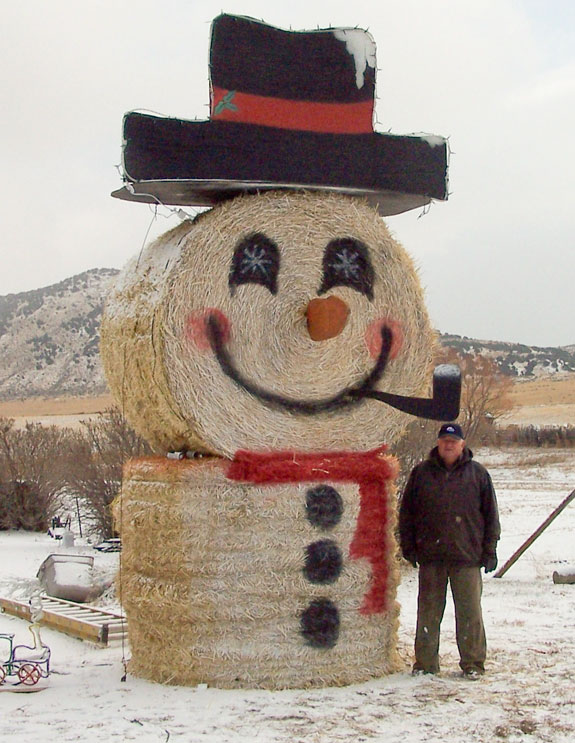 Frosty the snowman hay bales