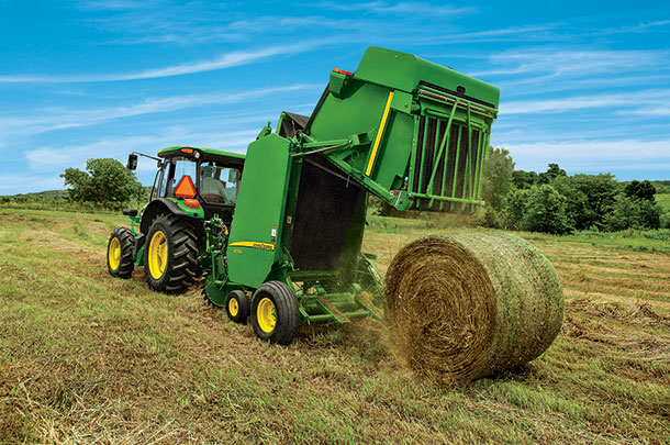 John Deere 459E round baler