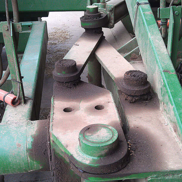 four-bar link 