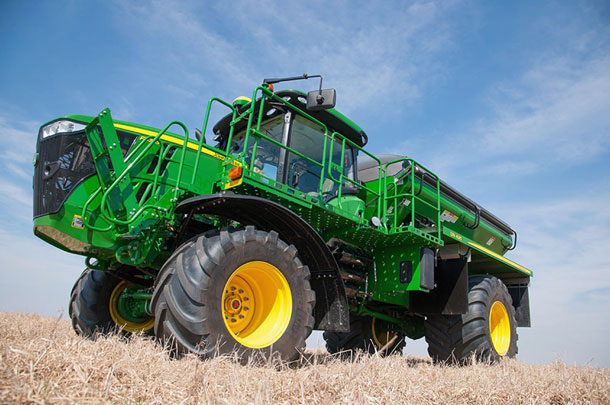 John Deere high capacity nutrient applicator