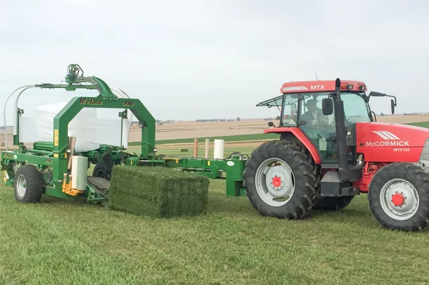 twin-roll bale wrapper