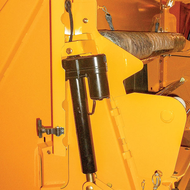 Example of an electirc linear actuator used in the net wrap process