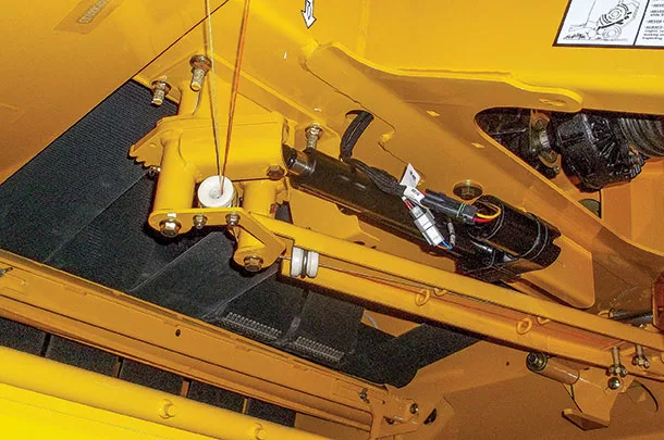 Electric linear actuator used in the twin wrap