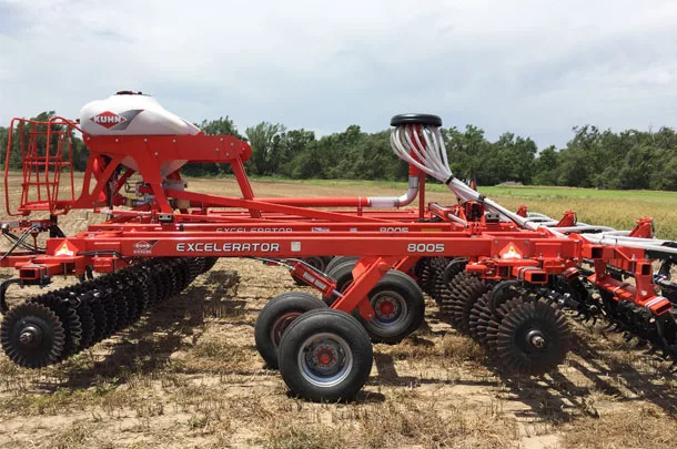 Kuhn Krause CCX 9000 cover crop seeder