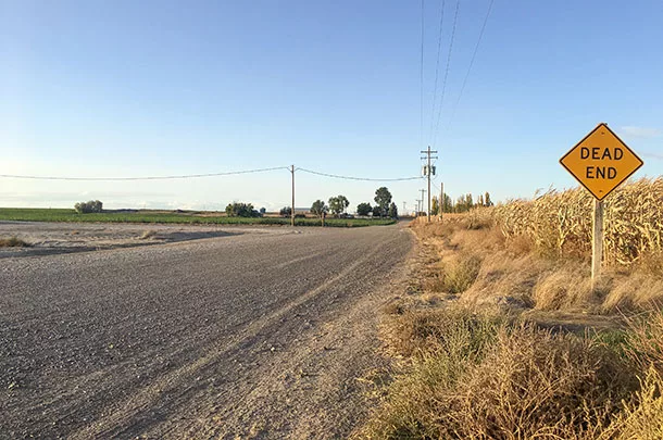 dead end dirt road