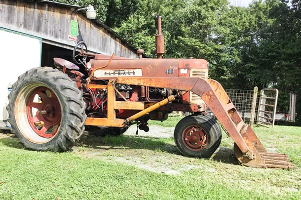 1956 Farmall 400 with Freeman loader
