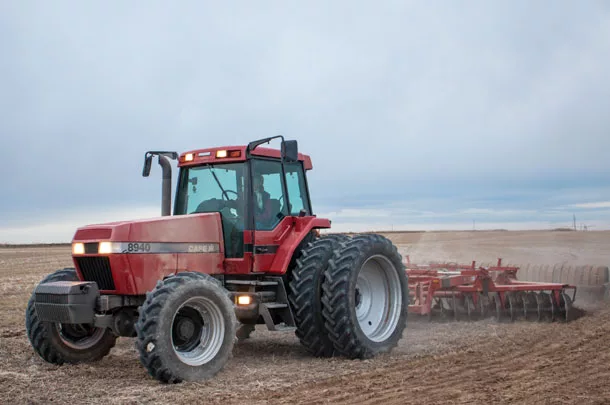Working tractor